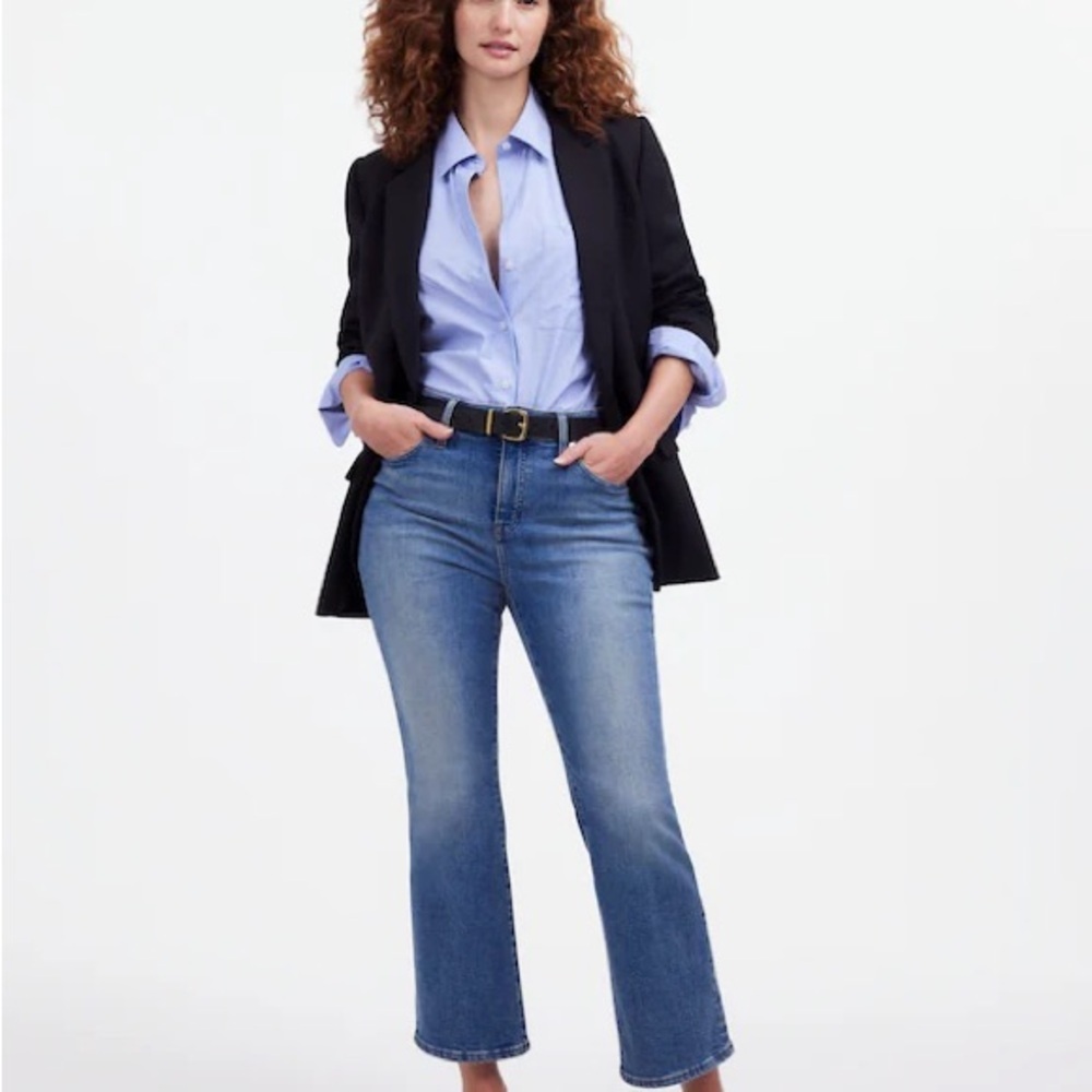 Madewell Women's Midrise Kickout Crop Flare Jeans in Oneida Wash